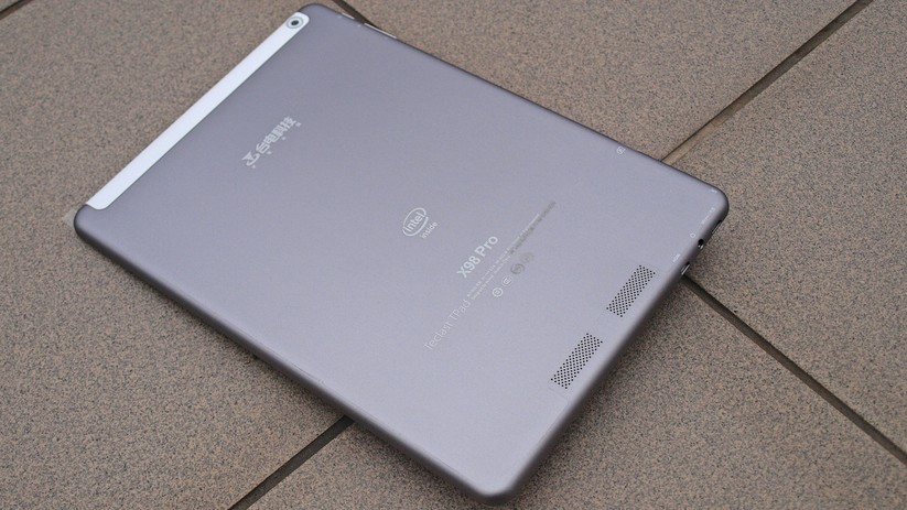 Unter der Haube steckt ein Intel-Prozessor aus der Atom-Baureihe. Leistungswunder darf man hier nicht erwarten.