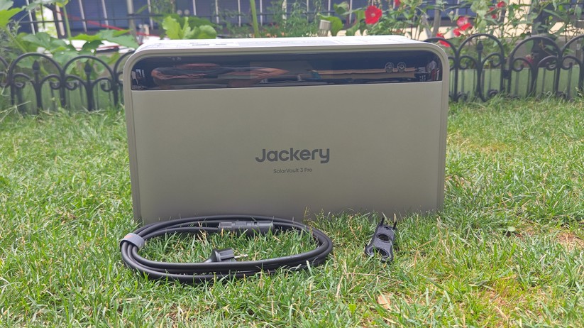 Jackery Solarvault 3 Pro: 4 MPPTs, 800 W Einspeisleistung, 1200 W Notstromsteckdose