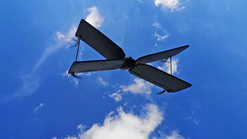 Die Swing ist ein Hybrid aus Flächenflieger und Quadrocopter.