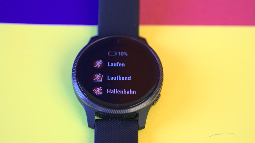 Die Sportarten lassen sich direkt auf der Uhr auswählen. Wenn es passt, startet das GPS-Tracking automatisch. 