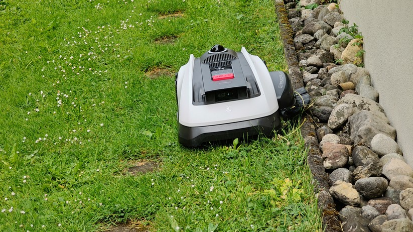 Ecovacs O1200 LiDAR Pro: Mähroboter für Flächen bis 1200 m² mit integriertem Kantentrimmer