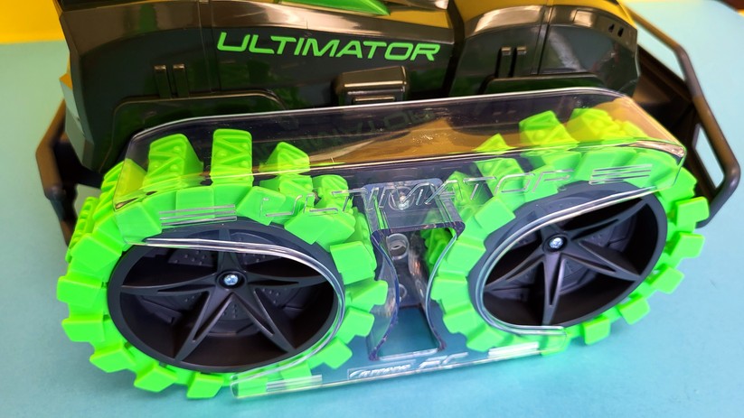 Carrera RC Ultimator - Ultimate Terrain Vehicle