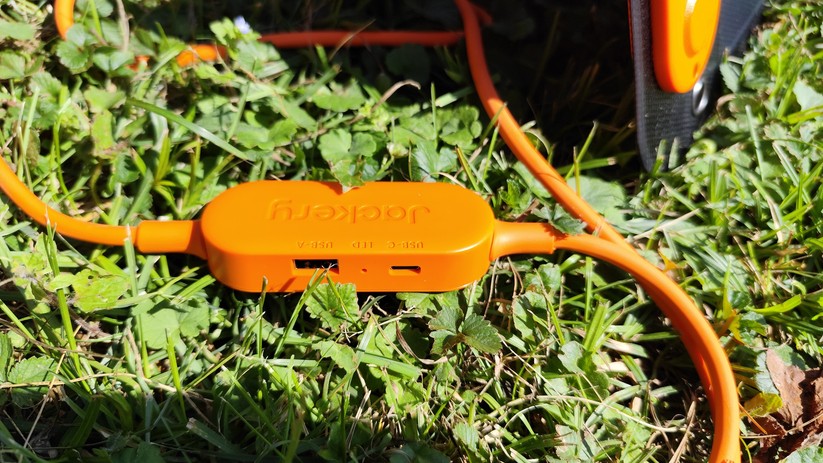 Jackery SolarSaga 100