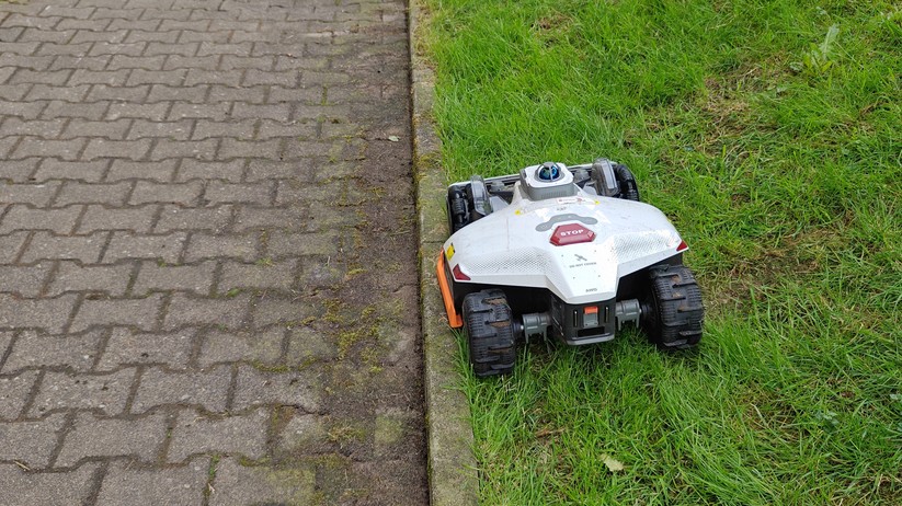Mammotion Luba 3 AWD 3000: LiDAR, RTK und KI-Kameras, 40 cm Schnittbreite und 12-Ah-Akku