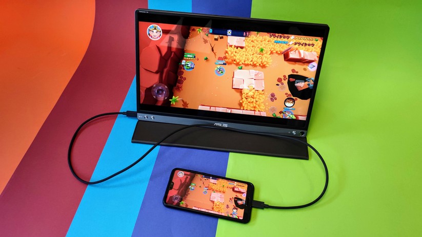Ein mobiler Monitor als externer Bildschirm für ein Android-Smartphone mit USB-C.