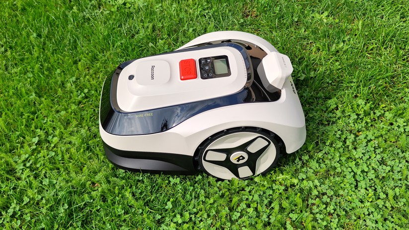 Roboup Raccoon 2 SE: Günstiger Mähroboter ohne Begrenzungskabel für Gärten mit festen Grenzen