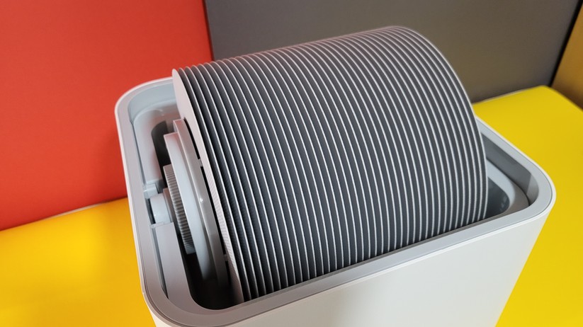 Smartmi Verdunstungsluftbefeuchter 3: Lamellen im Inneren des Geräts gleiten durch das Wasser, sodass die Feuchtigkeit an der Oberfläche verdunsten und per Ventilator in die Luft gelangt.