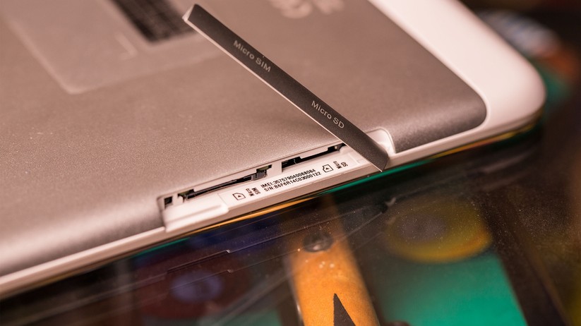 SIM- und SD-Slot