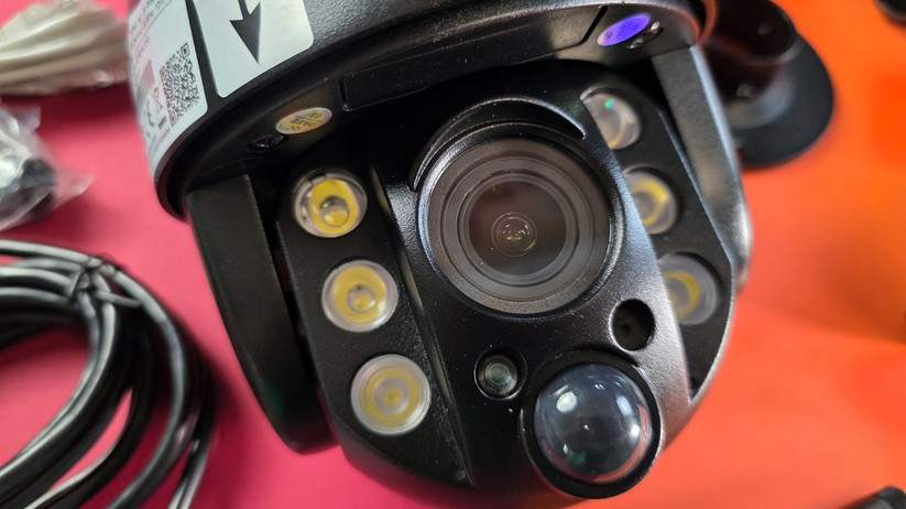 Instar IN-9820 4K: 4K-Auflösung, motorisches Schwenken und Neigen, optischen 5-fach-Zoom, lokale Speicherung, Weboberfläche und breite Smart-Home-Anbindung 