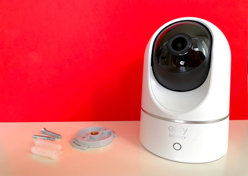 Eufy Indoor Cam 2K Pan & Tilt