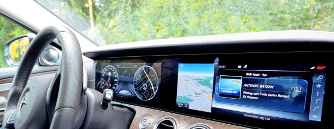 Neue E-Klasse von Mercedes: Widescreen-Cockpit im Test