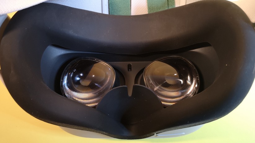 Zubehör Oculus Quest 2: Der zusätzliche Nasenflügel verhindert das Beschlagen der Displays.