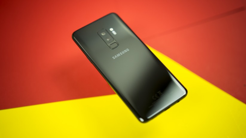 Die Rückseite des Galaxy S9 Plus ist aus Glas.