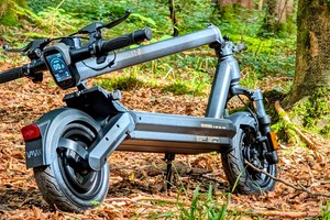 E-Scooter Vmax VX2 Hub im Test: brachiale Power, hohe Zuladung & großer Akku