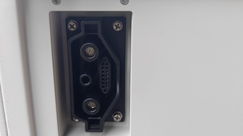 SunEnergyXT 500 Pro: Speicher für BKWs und kleine PV-Anlagen mit vier MPPTs und 5 kWh Kapazität