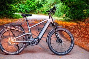 City-E-Bike Mapfour Roam im Test: Vollfederung, Riemen, 100-Nm-Motor & 2700 Euro
