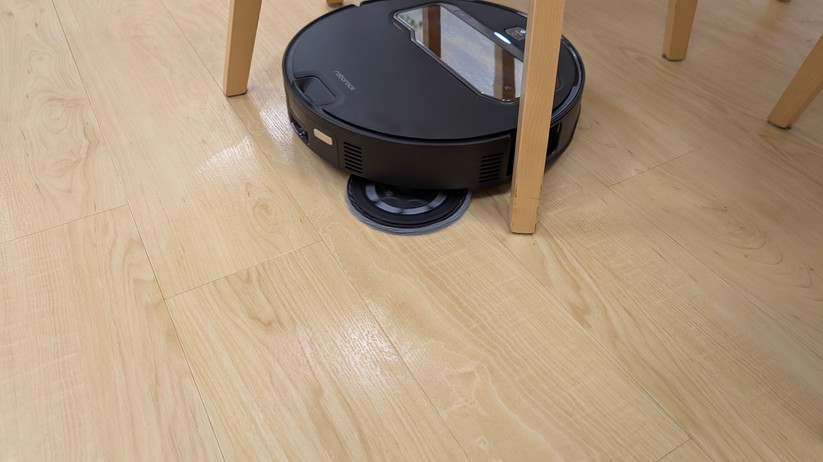 Roborock Saros Z70 – Reinigung