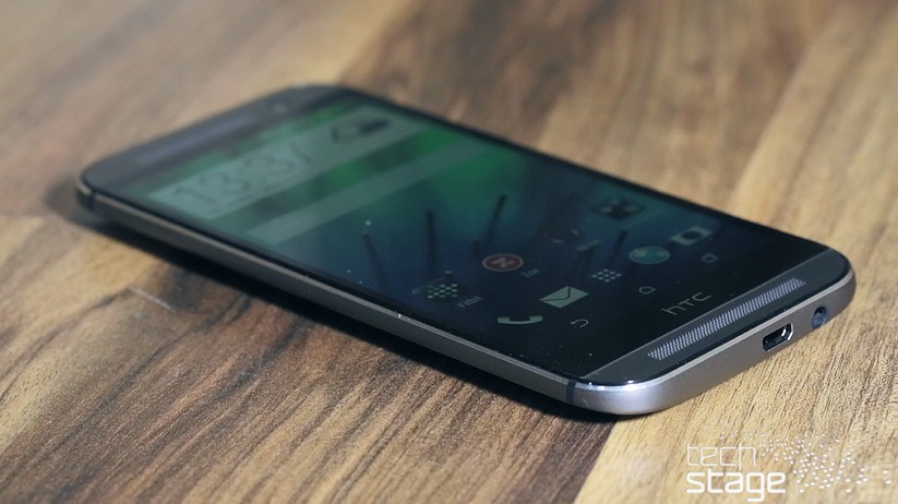 HTC One (M8), linke Gehäuseseite