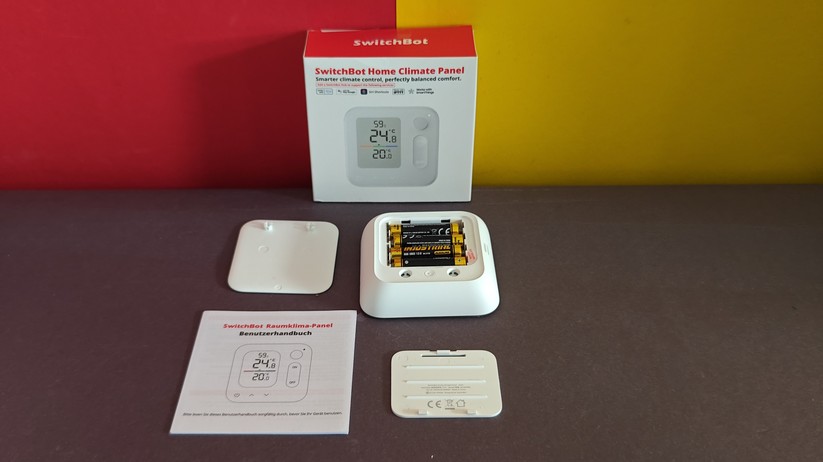 Das Home Climate Panel erlaubt die Steuerung von mehreren Thermostaten, zeigt Temperatur und Luftfeuchte an und warnt ggf. bei nicht optimalem Raumklima.