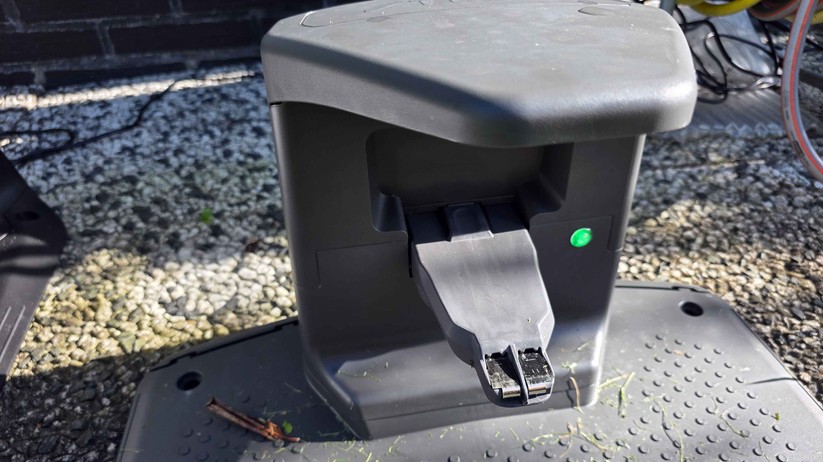 Stiga A 6v: Mähroboter ohne Begrenzungsdraht für Rasenflächen bis 600 m²