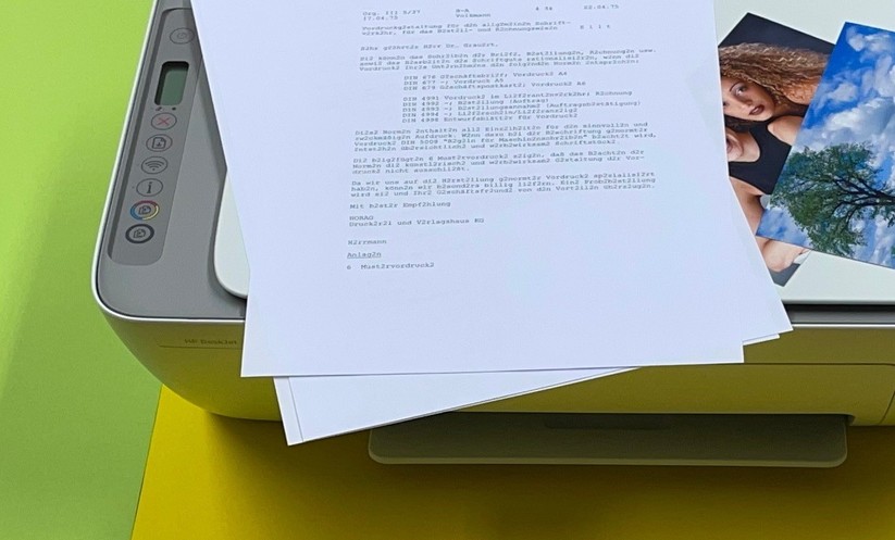 Der beste Drucker fürs Homeschooling ist ein Alleskönner für die ganze Familie, der neben jeder Menge Texte auch schöne, randlose Fotos produziert.