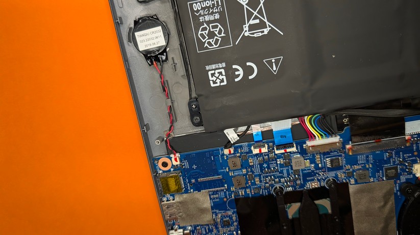 Laptop-Akku tauschen – Bilderstrecke