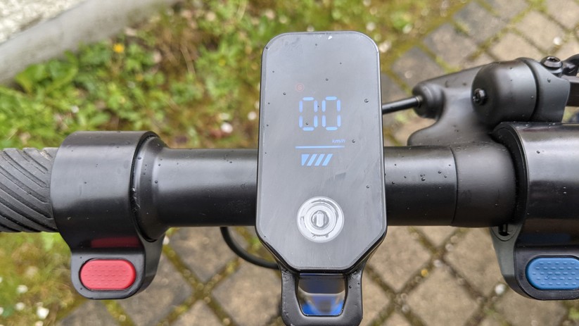 Das Display des Streetbooster One ist stets gut ablesbar. 