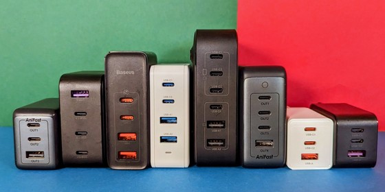 Ladegeräte mit mehreren USB-A-/USB-C-Anschlüssen