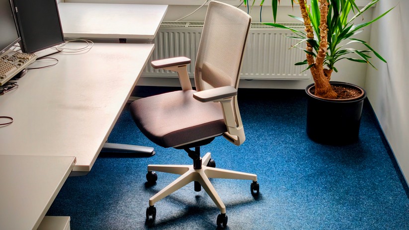 Ofinto Ergonomischer Bürostuhl Active mit Kippfunktion