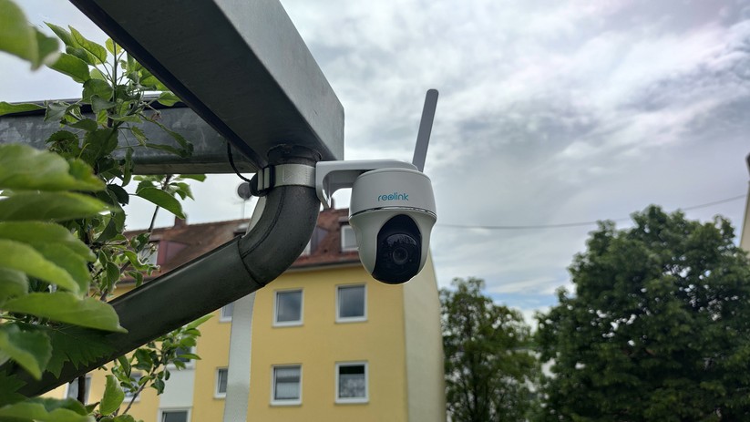 Reolink Go PT Plus: Sogenannte Pan & Tilt-Modelle verfügen über ein schwenk- und neigbares Objektiv und können damit einen größeren Bereich erfassen als Varianten mit starrem Objektiv.