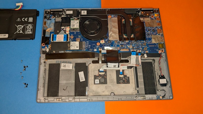 Laptop-Akku tauschen – Bilderstrecke