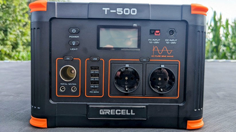 Vorderseite der Grecell T500 mit allen Anschlüssen