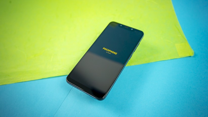 So schaut das Pocophone F1 aus, wenn es hochfährt.