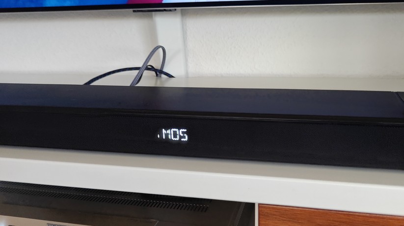 JBL Bar 800MK2: Soundbar mit Subwoofer und Akku-Rear-Speakern