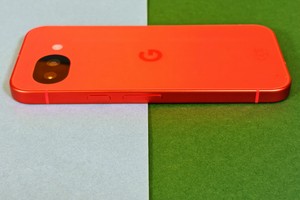  Kleines Kamera-Handy vor dem Dilemma
