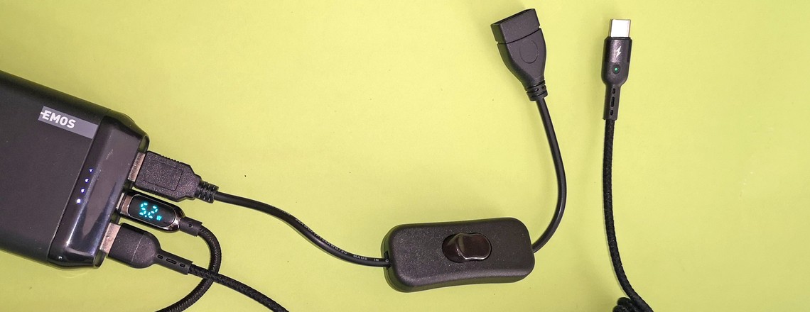 USB-Kabel und Adapter