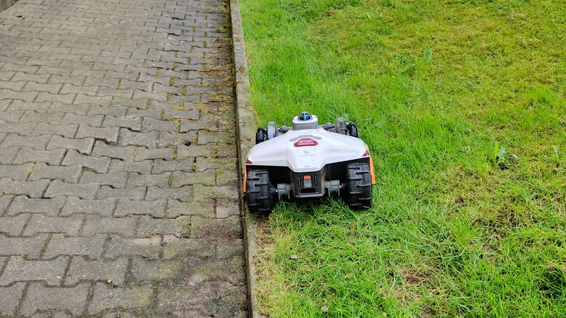 Mammotion Luba 3 AWD 3000: LiDAR, RTK und KI-Kameras, 40 cm Schnittbreite und 12-Ah-Akku