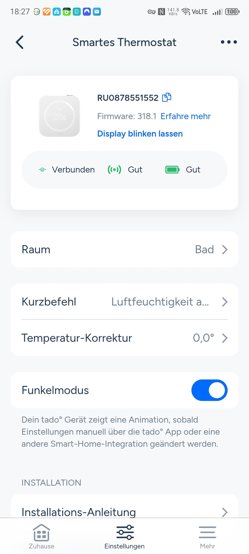 Die Tado-App erleichtert nicht nur die Inbetriebnahme mit zahlreichen Grafiken, sondern bietet auch eine einfache Bedienung, inklusive Erstellung von Heizplänen und liefert zudem detaillierte Informationen zum Heizbetrieb. Der volle Funktionsumfang steht allerdings nur mit einem kostenpflichtigen Abo zur Verfügung. Dafür muss man entweder 4 Euro monatlich oder 30 Euro jährlich bezahlen.