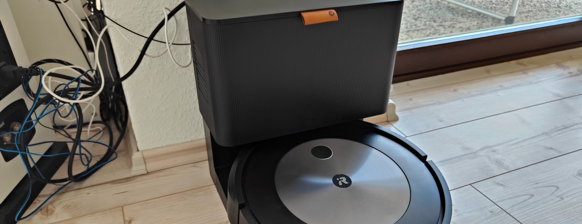 iRobot Roomba j7+