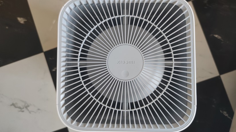 Xiaomi Smart Air Purifier 4: Gitter leicht abnehmbar