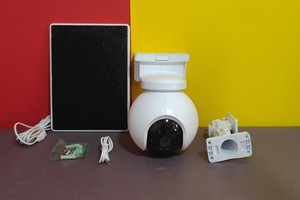  Ezviz CB8 Pro mit 4K, PTZ und Solarpanel