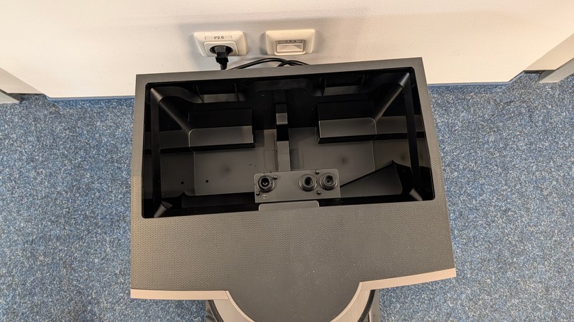 Ecovacs Deebot X11 Omni Cyclone – Bilderstrecke