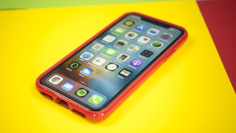 iPhone X: Speck Presidio Show