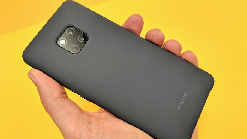 Die Huawei Silikon Case ist schick, allerdings auch etwas rutschig.