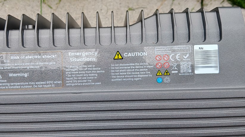 Balkonkraftwerk Priwatt Duo mit 900 Watt Solarleistung und Speicher Avocado Orbit M mit 2,11 kWh, vier MPPTs mit einer Eingangsleistung von bis zu 2600 Watt.