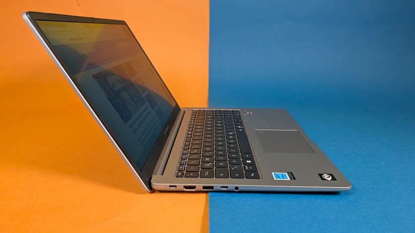 Asus Expert Book PM1 – Bilderstrecke