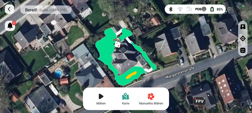Die Mähkarte lässt sich jetzt auch über eine Satellitensicht legen |