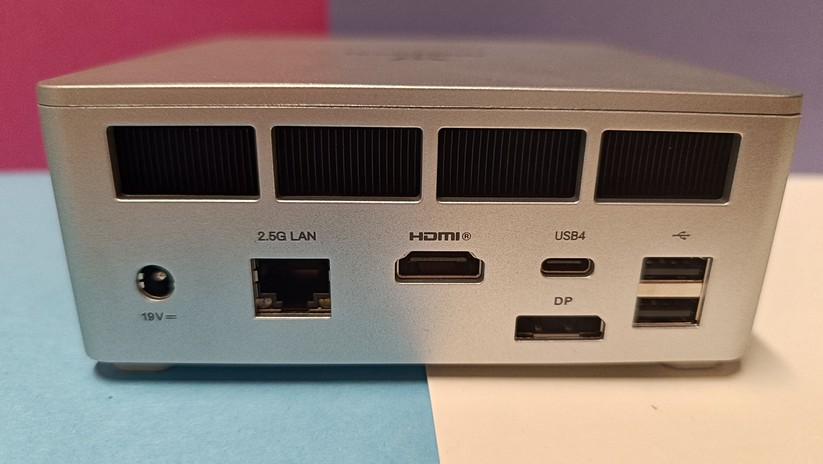 Minisforum UM870 Slim – Bilderstrecke