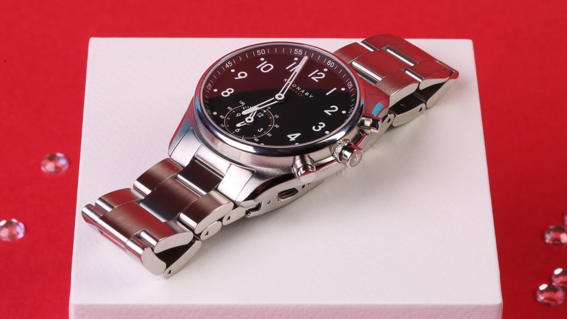 Die Kronaby-Hybrid-Watch ist ein echtes Schmuckstück.