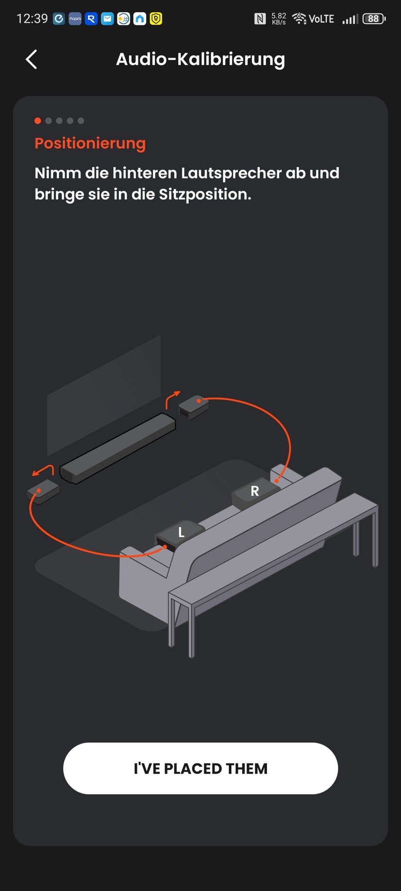 Die App JBL One bietet nicht nur umfangreiche Hilfen zur Abstimmung und Aufstellung der Soundbar, sondern integriert auch zahlreiche Streamingdienste.